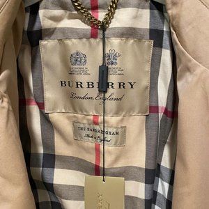 Burberry Men's Trench Coat in size M